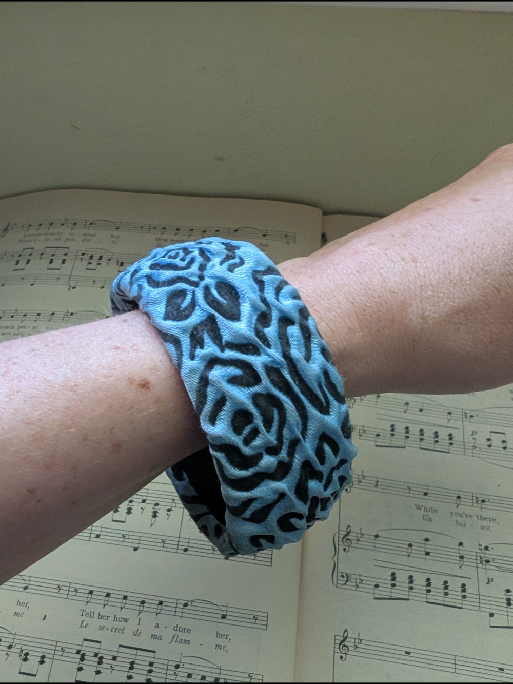 Blue and Black Floral Fabric Bracelet Women Jewelry